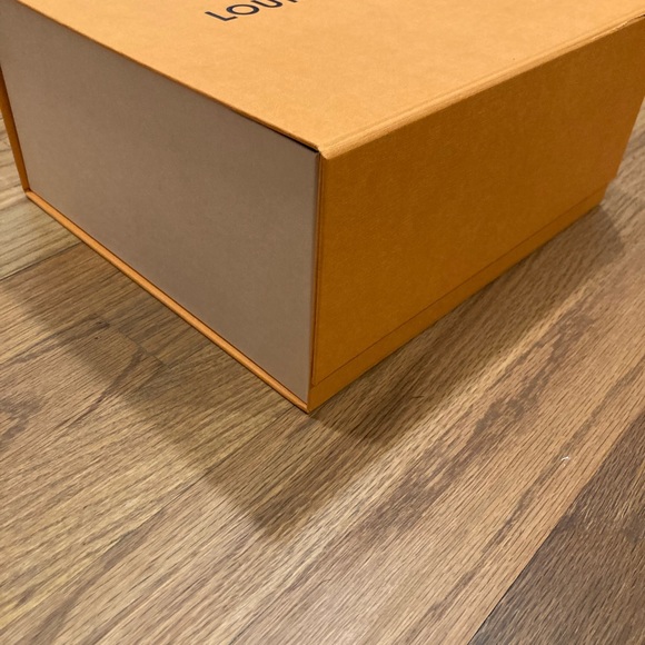 Louis Vuitton Authentic Box - Picture 2 of 8